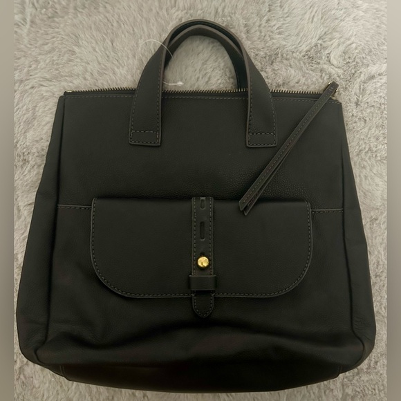 Fossil Black leather Hunter backpack EUC Bag Purse - Picture 2 of 10